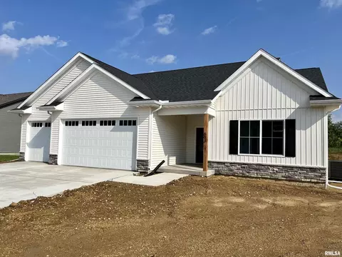 693 Sweet Wood Ln, Blue Grass, IA 52726