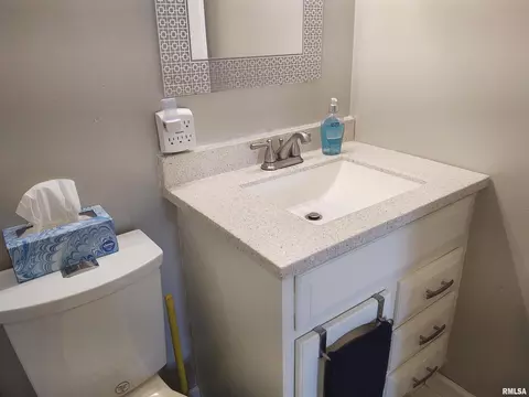 4815 44th Ave, Moline, IL 61265 photo 12