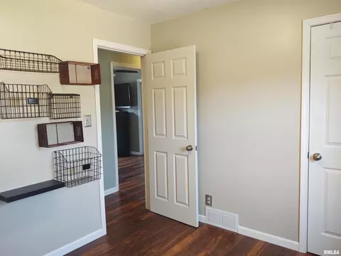4815 44th Ave, Moline, IL 61265 photo 16