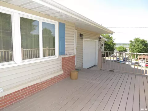 236 13th St, Silvis, IL 61282 photo 33