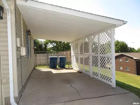 236 13th St, Silvis, IL 61282 photo 34