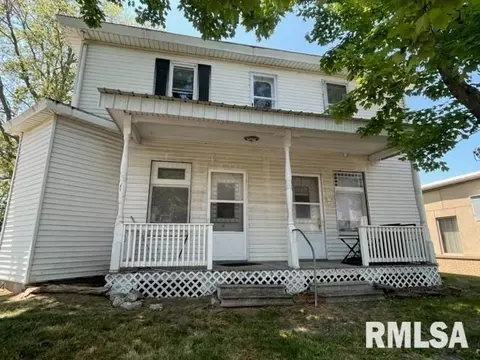 110 N Warsaw, Ursa, IL 62376