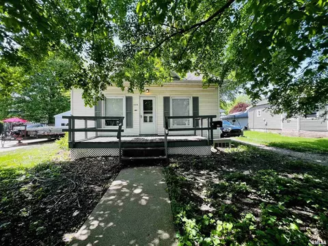 409 NW 3rd Ave, Aledo, IL 61231