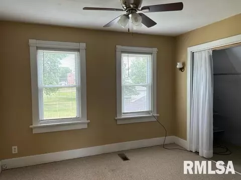 404 S Hall St, Morrison, IL 61270 photo 22