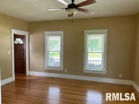 404 S Hall St, Morrison, IL 61270 photo 16
