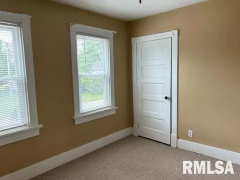 404 S Hall St, Morrison, IL 61270 photo 21