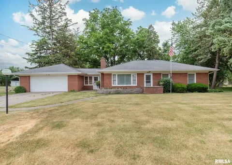 502 S Mississippi St, Blue Grass, IA 52726
