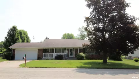 104 N 3rd St, Colona, IL 61241