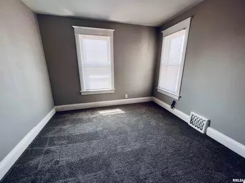 807 19th Ave, Moline, IL 61265 photo 9