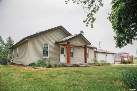 2894 E 1500 St, Loraine, IL 62349