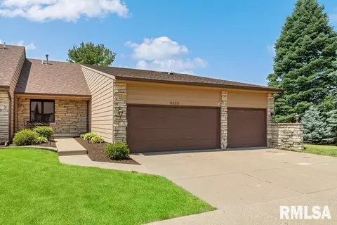 3353 E Ridge Dr, Bettendorf, IA 52722