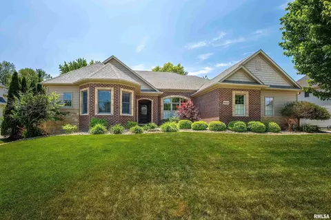 4015 Kathleen Way, Davenport, IA 52807