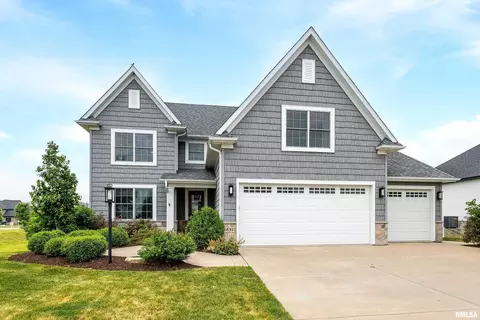 6532 Cardinal Rd, Bettendorf, IA 52722