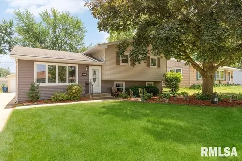512 13th Ave #A, Silvis, IL 61282