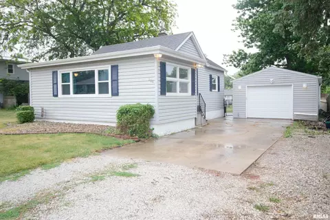 206 W A St, Alpha, IL 61413