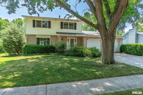 2623 E 29th Ct, Davenport, IA 52803