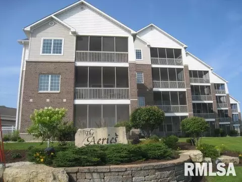 4022 River Dr #2C, Moline, IL 61265