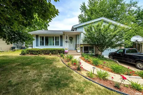 3141 11th Ave #A, Moline, IL 61265