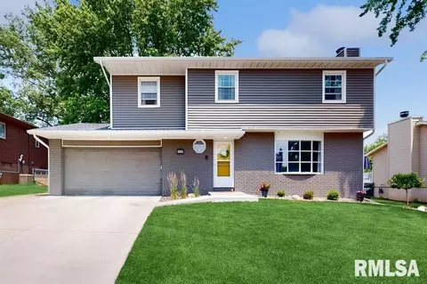 2500 E Crest Ave, Bettendorf, IA 52722