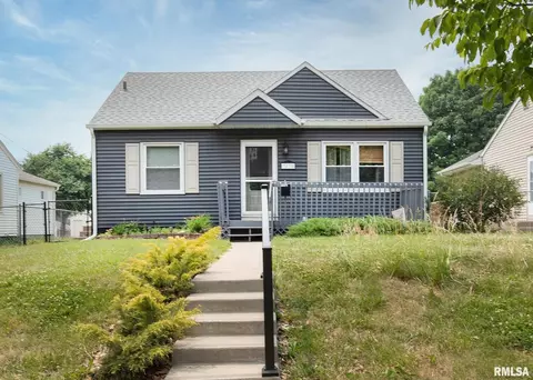 3830 N Sturdevant St, Davenport, IA 52806