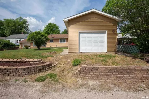327 14th St, Silvis, IL 61282 photo 44