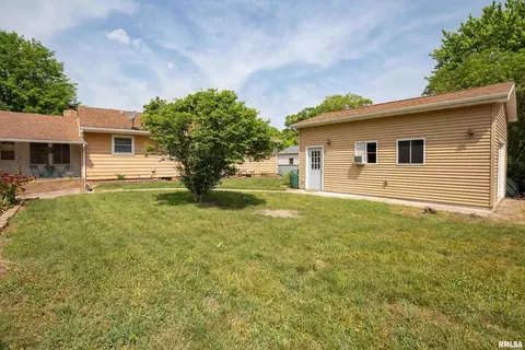 327 14th St, Silvis, IL 61282 photo 42