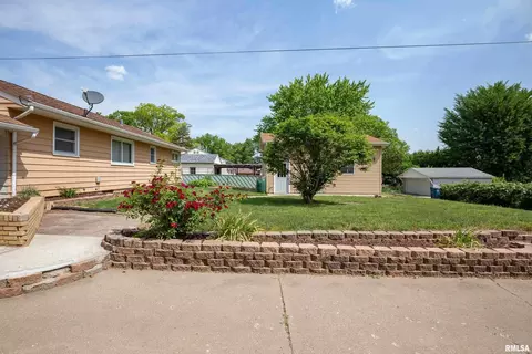 327 14th St, Silvis, IL 61282 photo 40