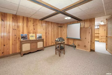 327 14th St, Silvis, IL 61282 photo 24