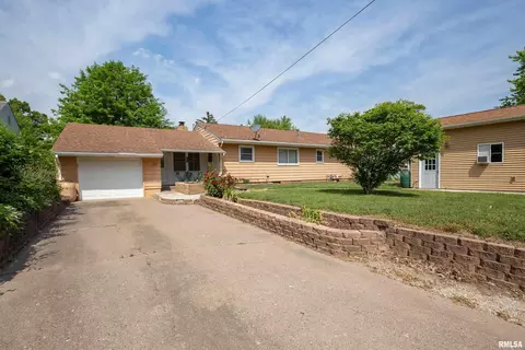 327 14th St, Silvis, IL 61282 photo 43