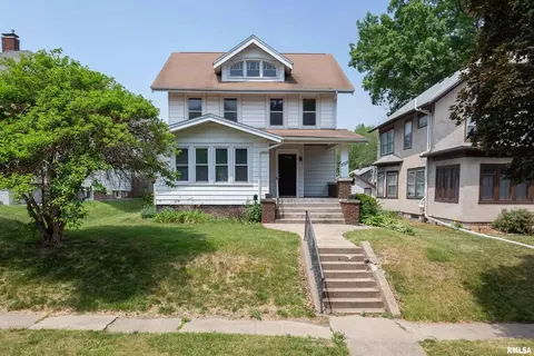 2322 Ripley St, Davenport, IA 52803