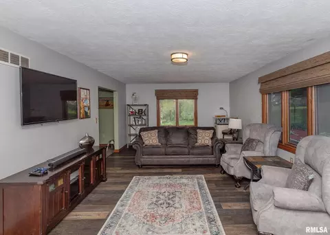 1205 35th Ave, Moline, IL 61265 photo 7