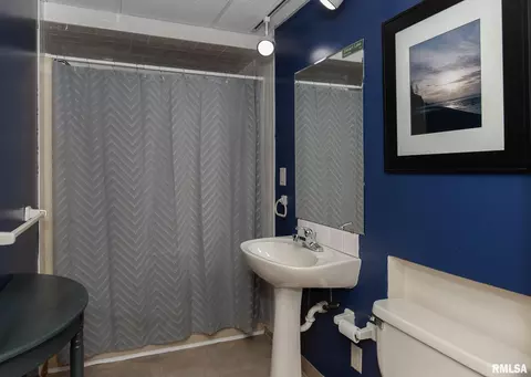 1205 35th Ave, Moline, IL 61265 photo 28