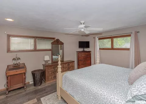 1205 35th Ave, Moline, IL 61265 photo 17