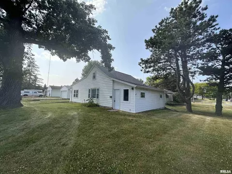 1220 N Lincoln Ave, Davenport, IA 52804