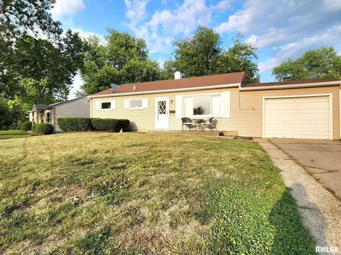 1703 Center Granview Dr, Quincy, IL 62301