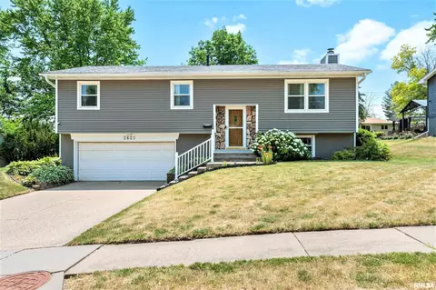 2621 W 38th St, Davenport, IA 52806