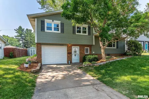 1549 W 29th St, Davenport, IA 52804
