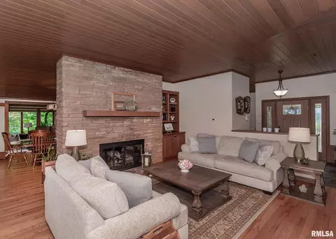 4005 7th Ave, Moline, IL 61265 photo 5