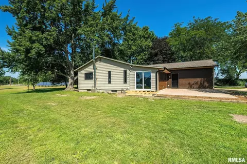 22800 N 178th Ave, Cordova, IL 61242
