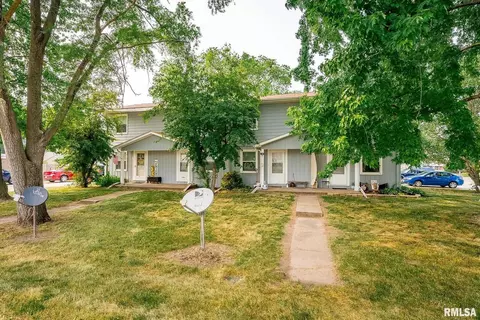 301 307 7th Ave, Colona, IL 61241