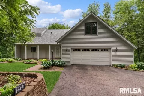 3370 Oakory Ln, Bettendorf, IA 52722