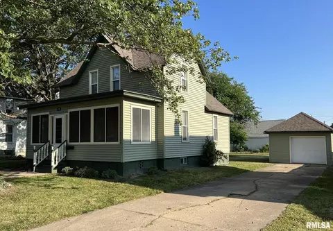 708 E 5th St, Kewanee, IL 61443 photo 4