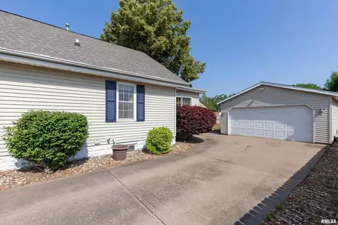 405 9th Ave, Silvis, IL 61282 photo 25