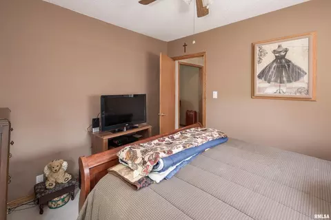 405 9th Ave, Silvis, IL 61282 photo 12