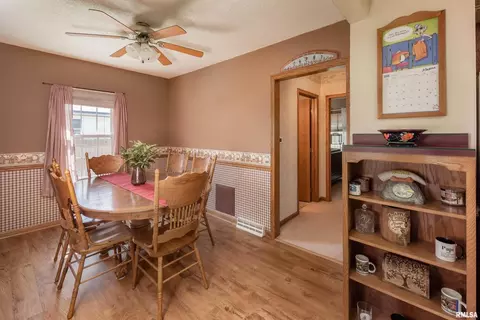 405 9th Ave, Silvis, IL 61282 photo 7