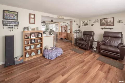 1305 8th Street Ct, Hampton, IL 61256 photo 9