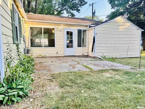 1303 37th St, Moline, IL 61265 photo 24