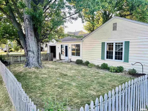 1303 37th St, Moline, IL 61265 photo 21