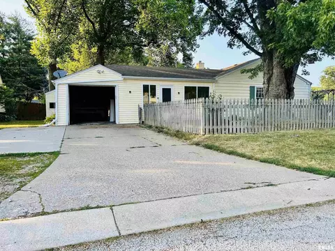 1303 37th St, Moline, IL 61265 photo 23