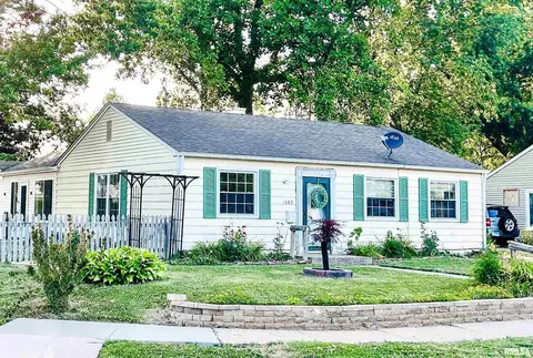 1303 37th St, Moline, IL 61265